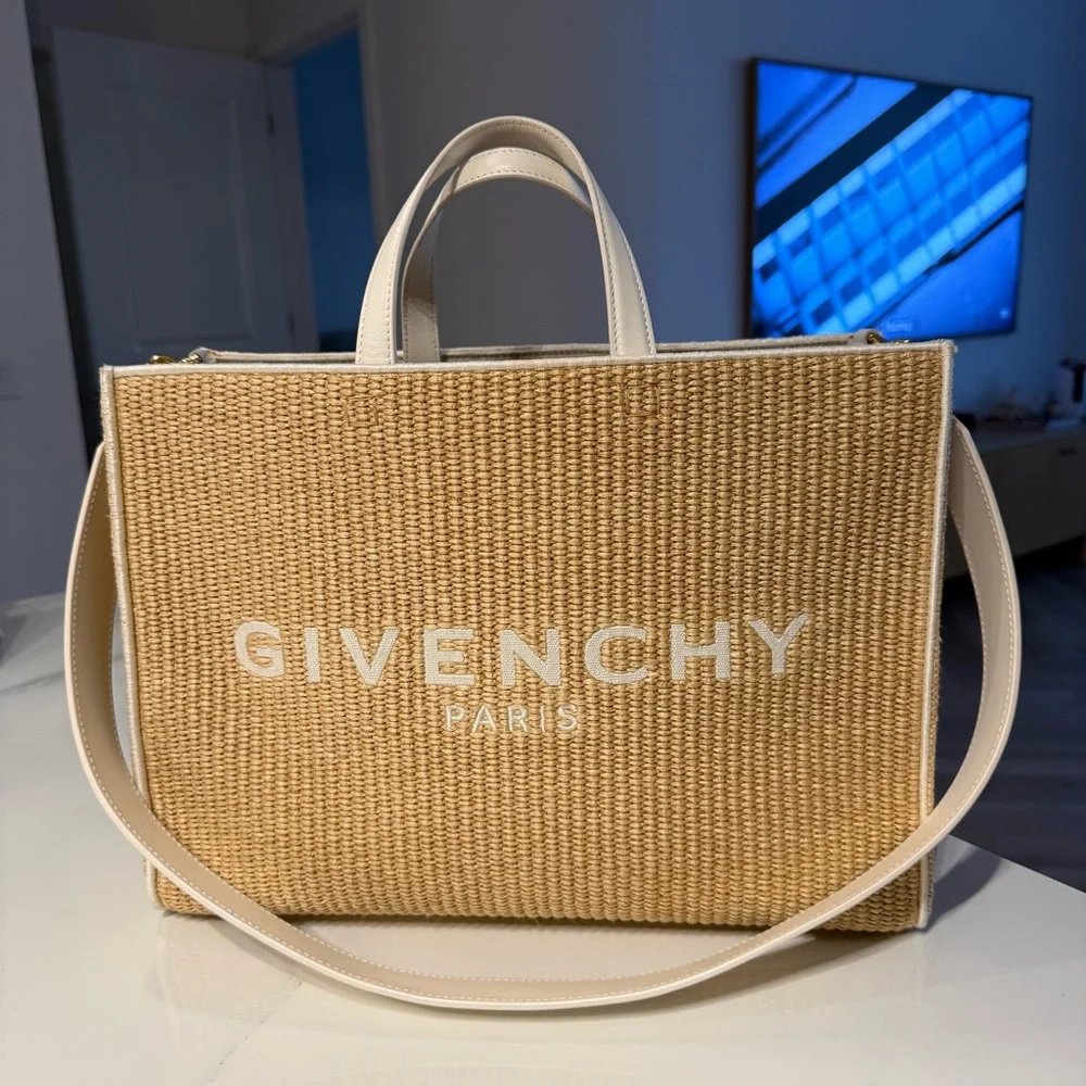 Givenchy Tote *like new*